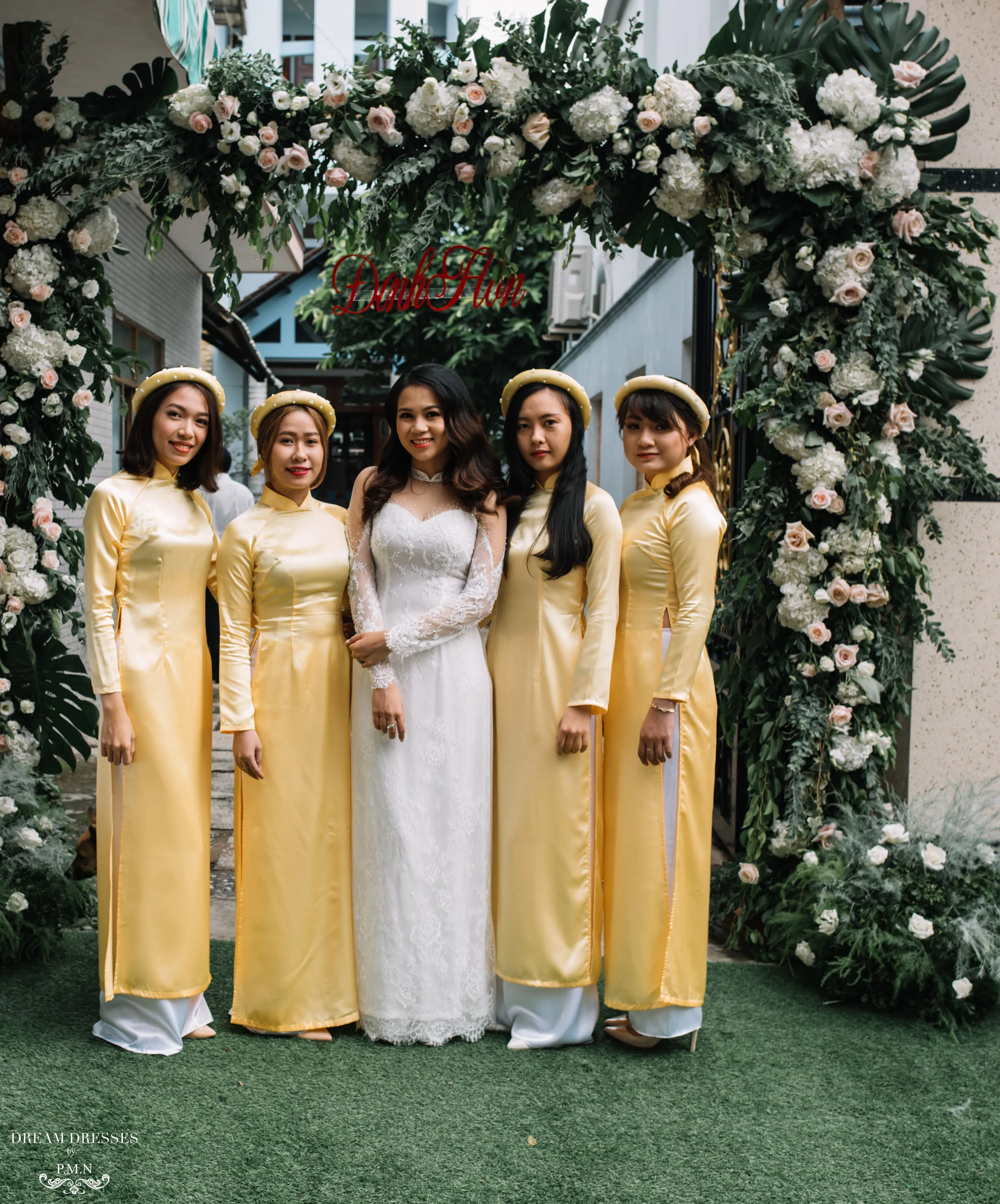 White Bridal Ao Dai | Vietnamese Lace Bridal Dress (#ISABELLE)